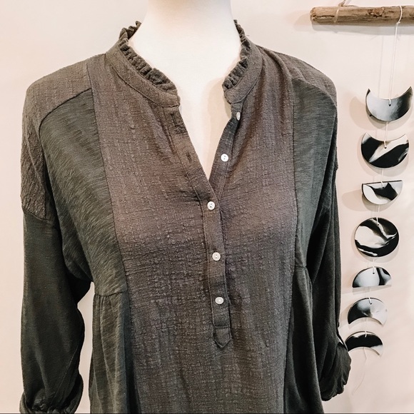 • Lucky Brand • Olive Top - Picture 2 of 5